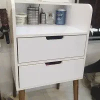 ایینه و میز