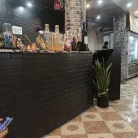آشپز و وسط کار کار خانوم