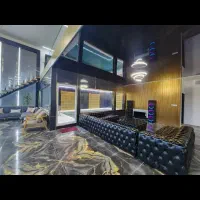 هم-خانه