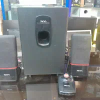 اسپیکر بسیار تمیز سالم