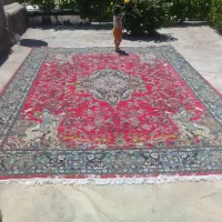 یک‌عدد‌فرش۱۲‌متری‌با‌‌پنج‌عدد‌پشتی