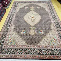 فرش ۶ متری طرح ماهی نو‌ اکبند از دار افتاده