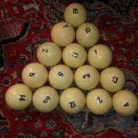 یه دسته شار بیلیارد پیرامیت