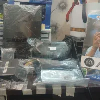 سونی ۲ ps2 فلش خور درحد حد آکبند مناسب برای هدیه