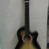 گیتار همراه با سه پایه و کیف