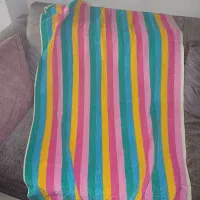 حوله وملافه