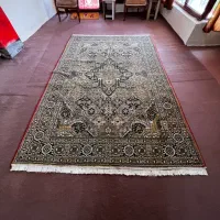 دو عدد فرش ۶ متری سالم