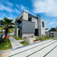 خرید-ویلای-تریبلکس-با-روف-گاردن-نوساز-استخردار