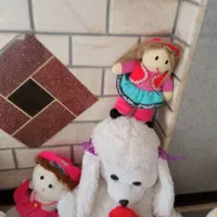 عروسک|اسباببازی بچه|قروه, |دیوار