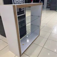 یک عدد ویترین  با یک‌ چهارم قیمت بفروش می‌رسد