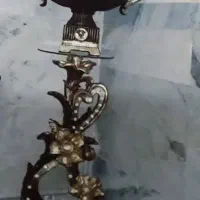گلدان دکوری با پایه در حد نو