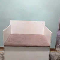 تخت کنار مادر