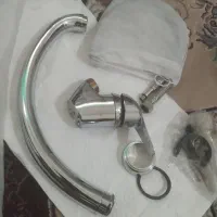 کارنظافت انجام می‌دهم