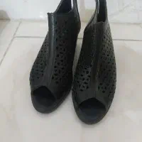 کفش دخترانه اورجینال پاشنه ۵ سانت سایز ۳۷ پا خور