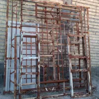 دوعددپنجره ساختمان
