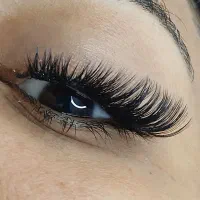 به چندمدل کاشت مژه موقت نیازمندم