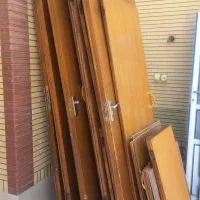 لوازم قدیمی منزل کابینت، درب آلومینیومی و چوبی