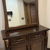 آینه کنسول، ویترین