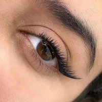 آموزش کاشت مژه با مدرک ۲/۵۰۰