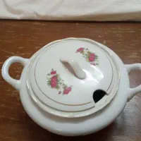 سوپ خوری گل سرخی قدیمی