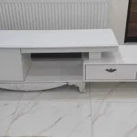 میز تلویزیون سفید شرکتی