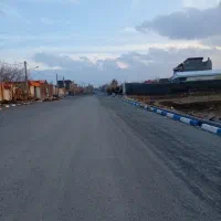 ۳۰۰ متر زمین مجوز ساخت ۲ طبقه  ویلایی کهک میم