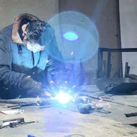 استخدام نیروی فنی