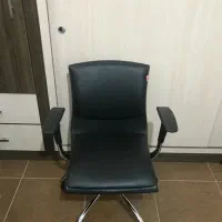 صندلی کارمندی کاملا نو