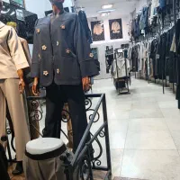 فروشنده خانم
