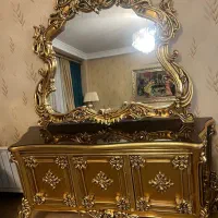 آینه و کنسول ورق طلا