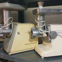 چرخگوشت وآبمیوه گیری