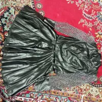 بلوز و دامن چرم