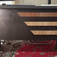 میز اداری کشور دار