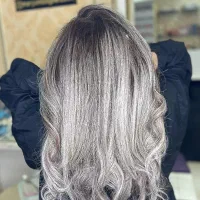 استخدام دستیار و هنرجوی سالن زیبای