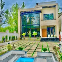 ویلادوبلکس مدرن۲۵۰م روفگاردن.استخردار.لوکیشن قوی