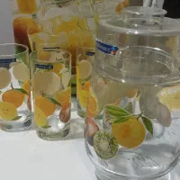 تعدادی ظروف کریستال