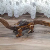 دایناسور چوبی