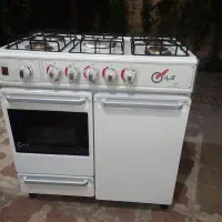 اجاق گاز فر دار و کمد دار