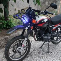موتورسیکلت همتاز شکاری 200