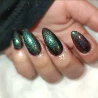 نیازمند مدل ناخن برای تکمیل آلبوم کاری