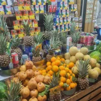 خانم جهت صندوق داری آبمیوه گیری