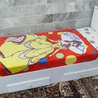 تخت وتشک نوجوان