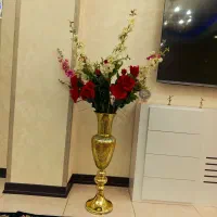 گل و گلدان