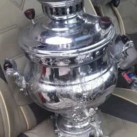 سماور گازی برنجی طرح دار نو . زود پز ۸لیتری