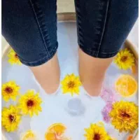 پدیکور تخصصی بانوان رفع ترک پا (طبرسی شمالی)