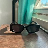 عینک آفتابی شیک و کاملا نو