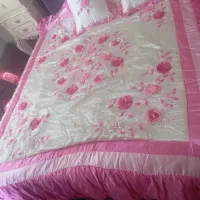 رو تخت خوابی