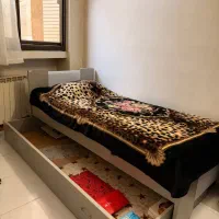 تختخواب و میزآرایش