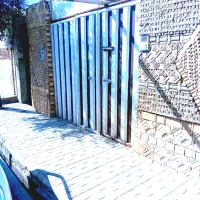فروش خانه ۱۰۰ مترقواره جلو ۲طبقه شمالی
