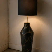 اباژور کنار سالنی الماسی